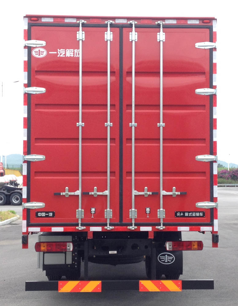 解放牌CA5181XXYP26K8L7E6A90廂式運輸車公告圖片