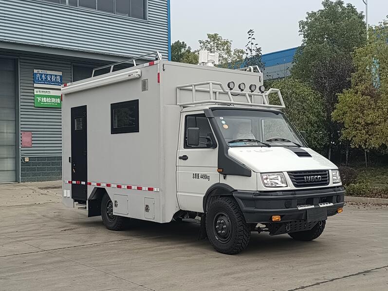 程力牌CL5040XZH6BSX指揮車