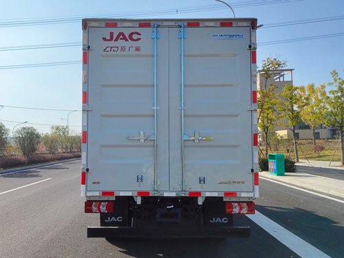 江淮牌HFC5043XXYPHEV3插電式混合動力廂式運輸車公告圖片