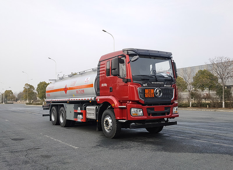 榮駿達(dá)牌HHX5263GYYSX6運(yùn)油車