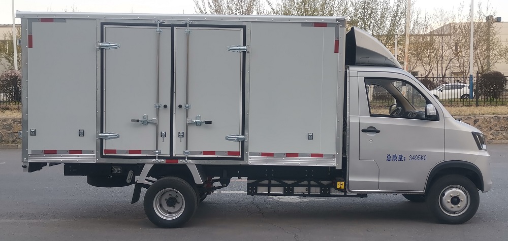 解放牌CA5035XXYBEV22純電動(dòng)廂式運(yùn)輸車公告圖片