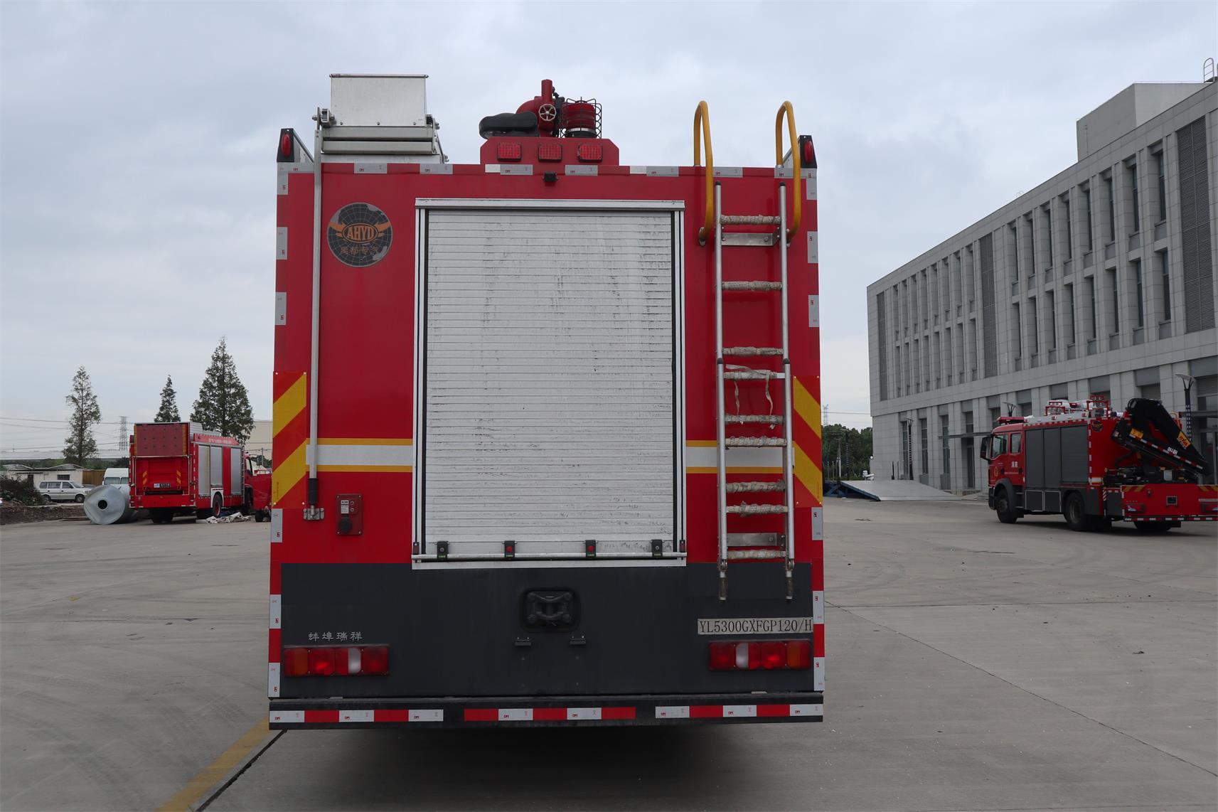 禹都牌YL5300GXFGP120/H干粉泡沫聯(lián)用消防車公告圖片