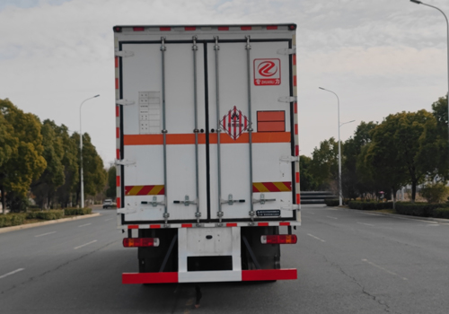 專力牌ZLC5260XRGC6易燃固體廂式運(yùn)輸車公告圖片