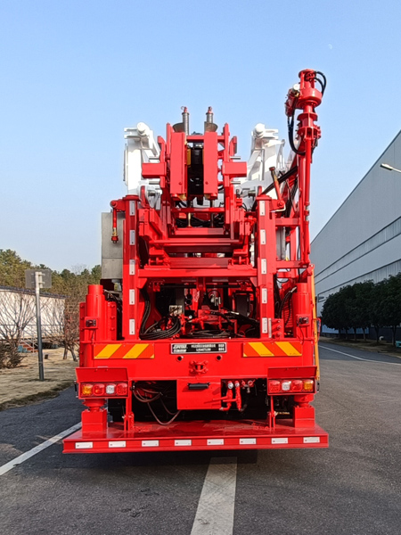 四機(jī)牌SJX5402TXJ350修井機(jī)公告圖片