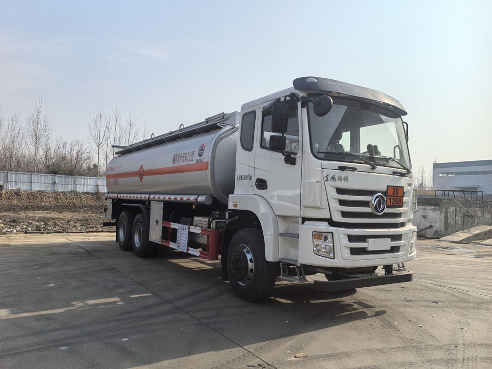 潤知星牌SCS5263GRYEQ6易燃液體罐式運輸車公告圖片