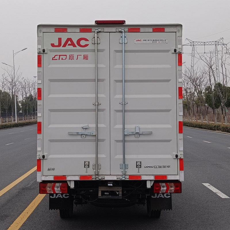 江淮牌HFC5031XXYEV2Q純電動(dòng)廂式運(yùn)輸車公告圖片