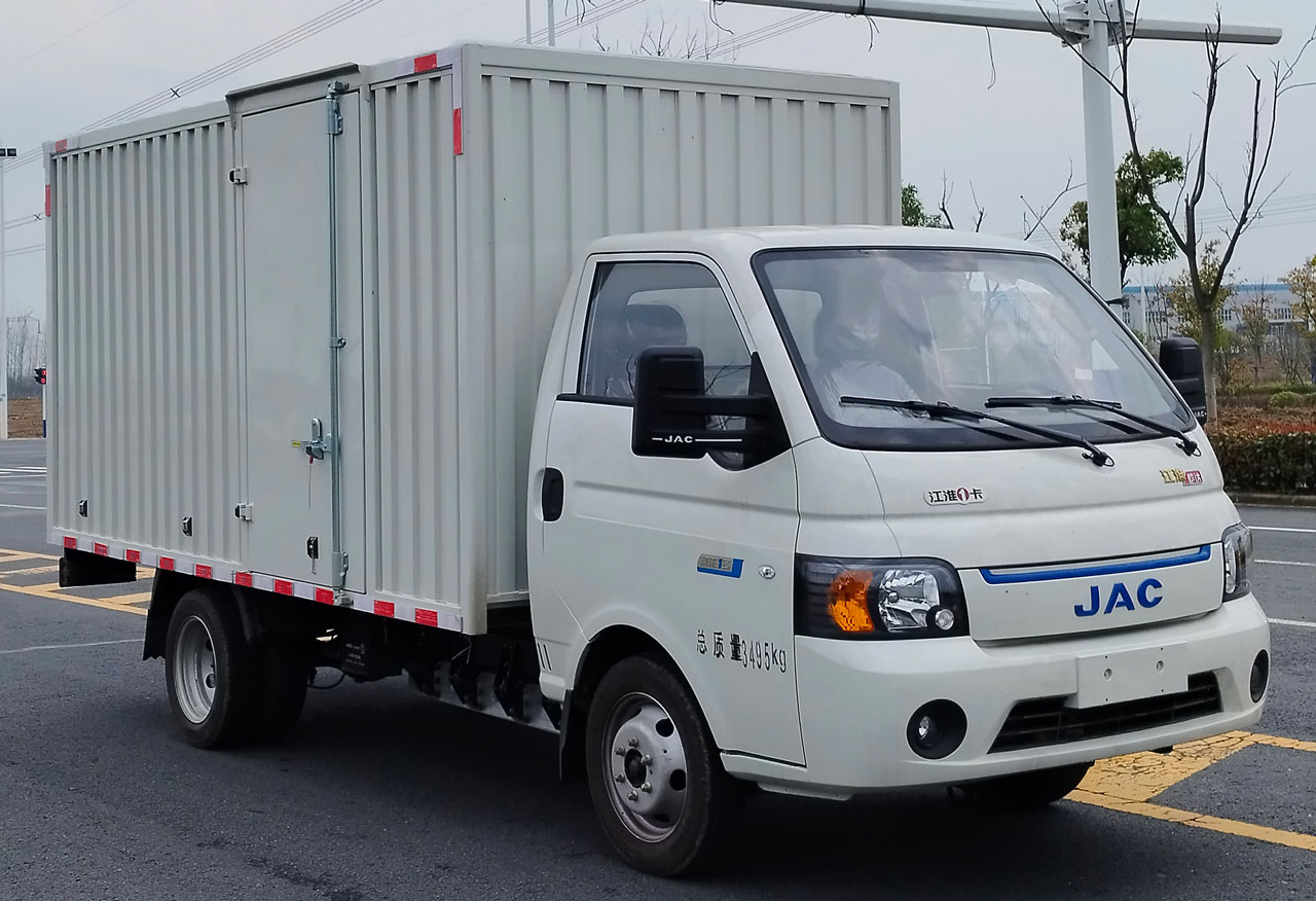 江淮牌HFC5030XXYEV8純電動(dòng)廂式運(yùn)輸車公告圖片