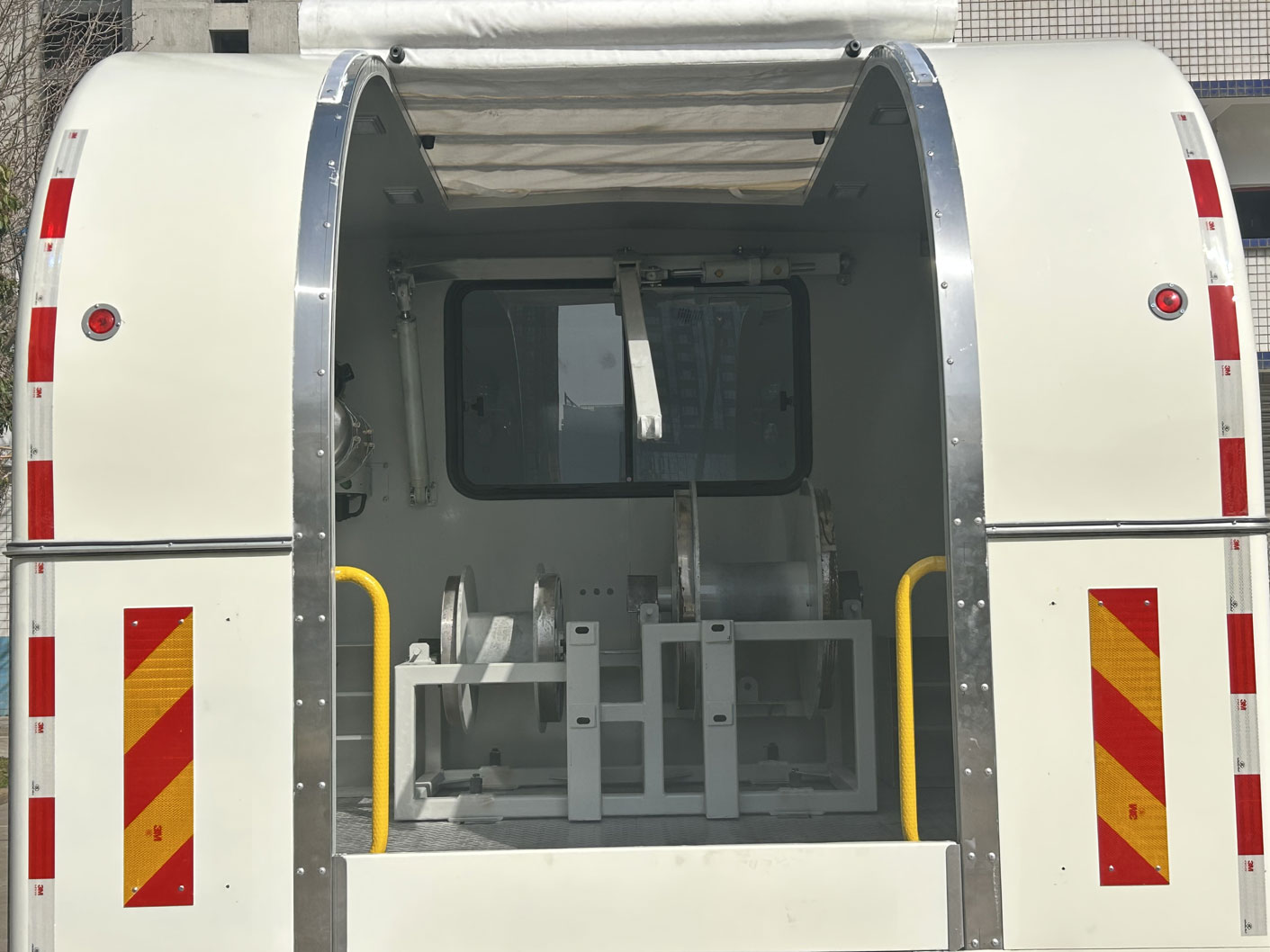 寶石機(jī)械牌BSJ5180TSJ試井車公告圖片