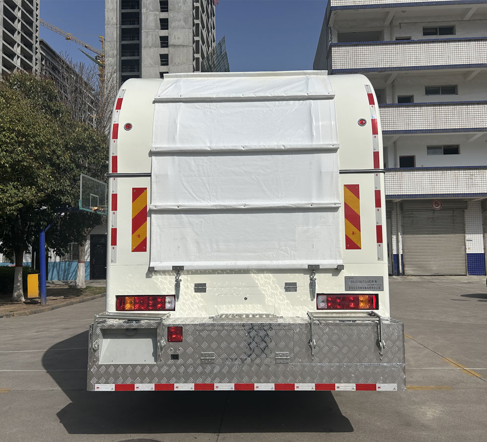 寶石機(jī)械牌BSJ5180TSJ試井車公告圖片