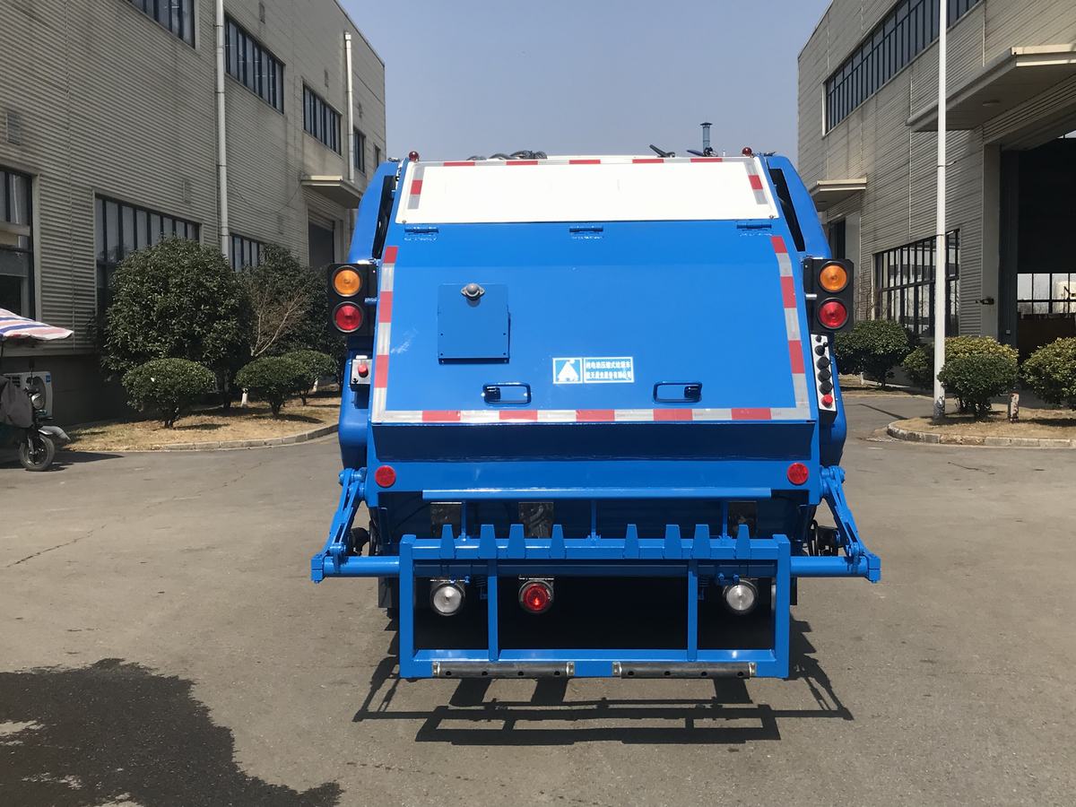 三力牌CGJ5125ZYSCABEV純電動(dòng)壓縮式垃圾車公告圖片