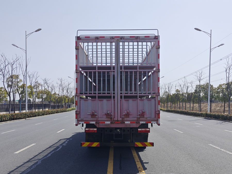 江淮牌HFC5181CCQP4K4A50S畜禽運(yùn)輸車(chē)公告圖片