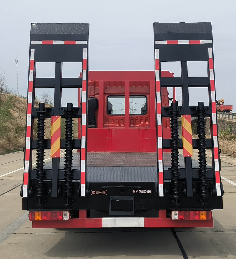 解放牌CA5180TPBP28K8L2E6A90平板運輸車公告圖片