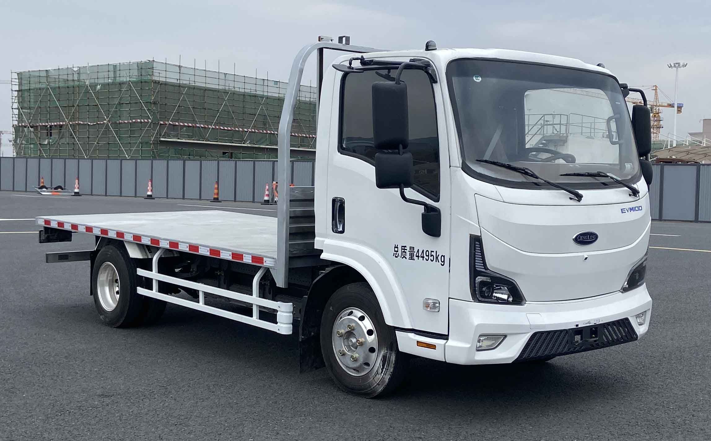 慶鈴牌(繁體)牌QL5040TPBBEVBNHA純電動(dòng)平板運(yùn)輸車公告圖片