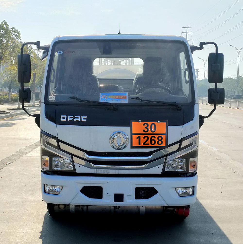 楚飛牌CLQ5045GRY6EA鋁合金易燃液體罐式運(yùn)輸車公告圖片