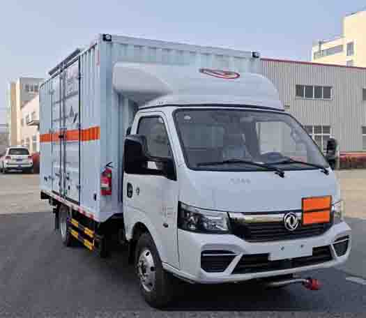 襄鑫鼎牌XDV5042XZWEQ6雜項(xiàng)危險(xiǎn)物品廂式運(yùn)輸車