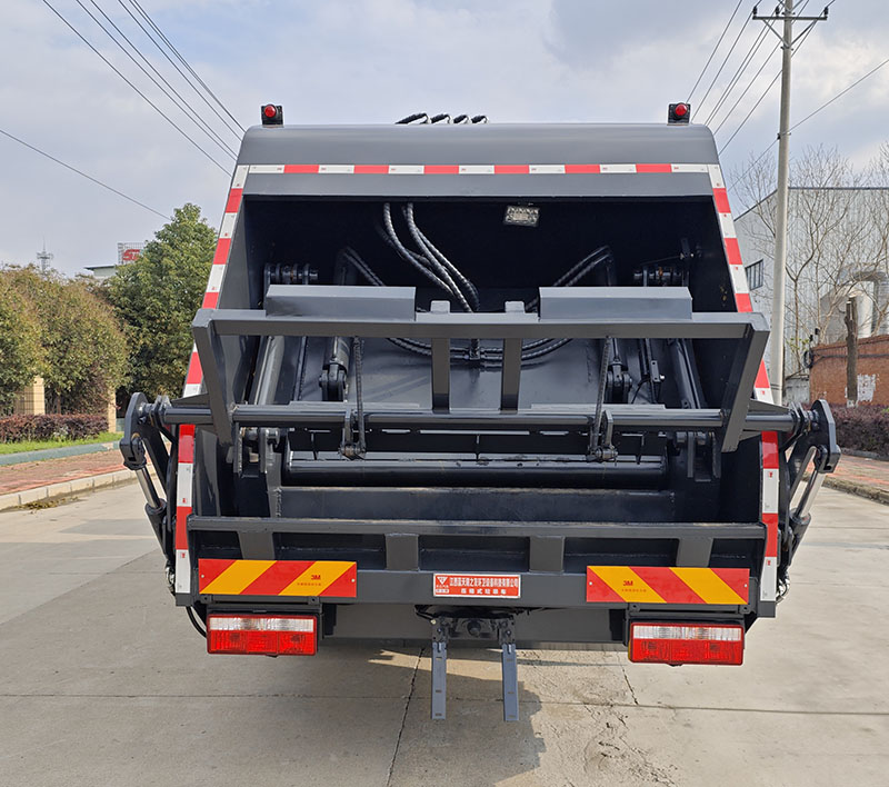 天云牌GTY5141ZYS6壓縮式垃圾車公告圖片