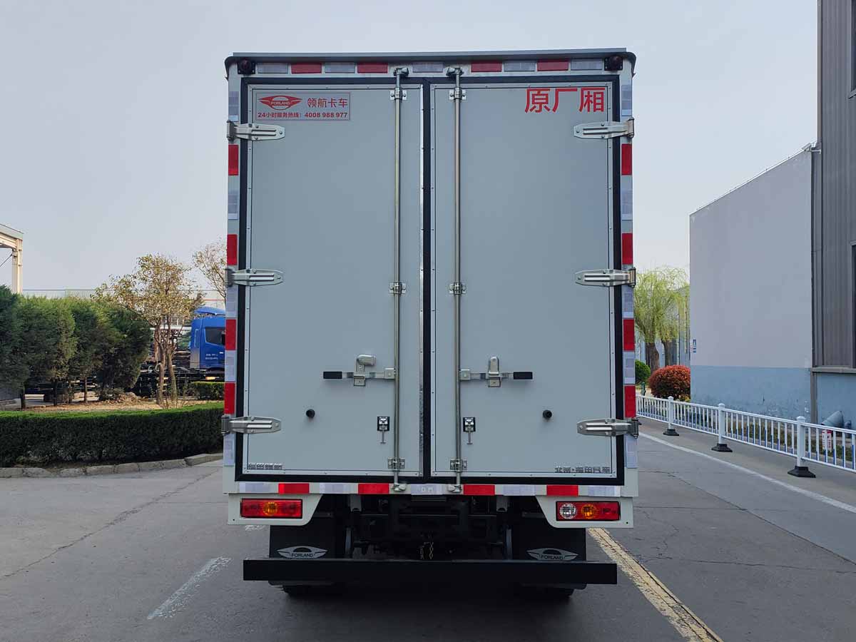 福田牌BJ5045XXY9JB6-32廂式運(yùn)輸車公告圖片