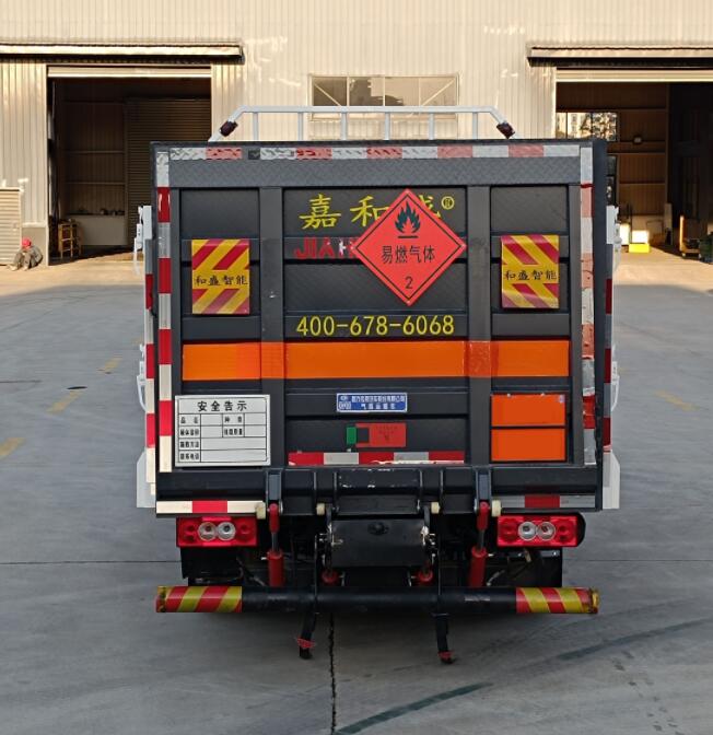 程力威牌CLW5041TQPBFB氣瓶運(yùn)輸車公告圖片