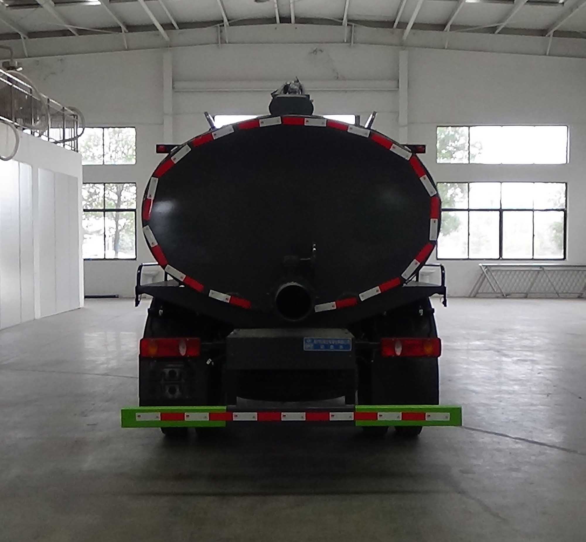 程力威牌CLW5120GXECDP吸糞車(chē)公告圖片