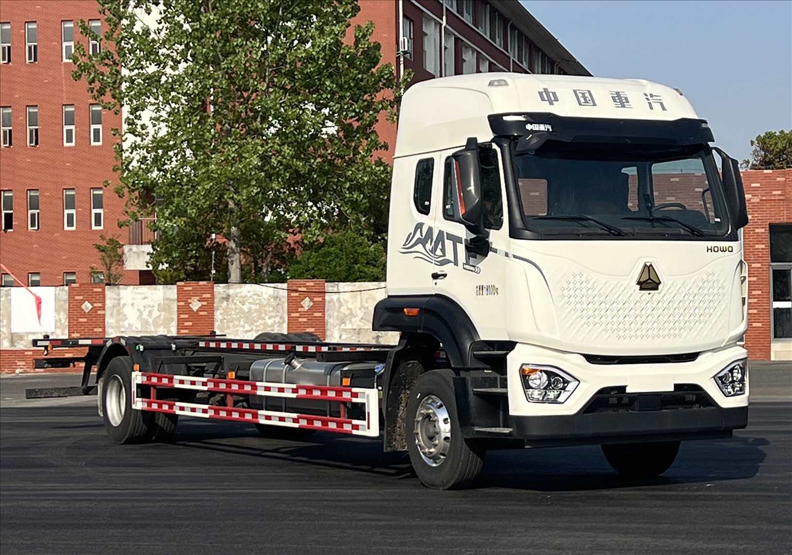 豪沃牌ZZ5187ZKXK711JF1車廂可卸式汽車公告圖片