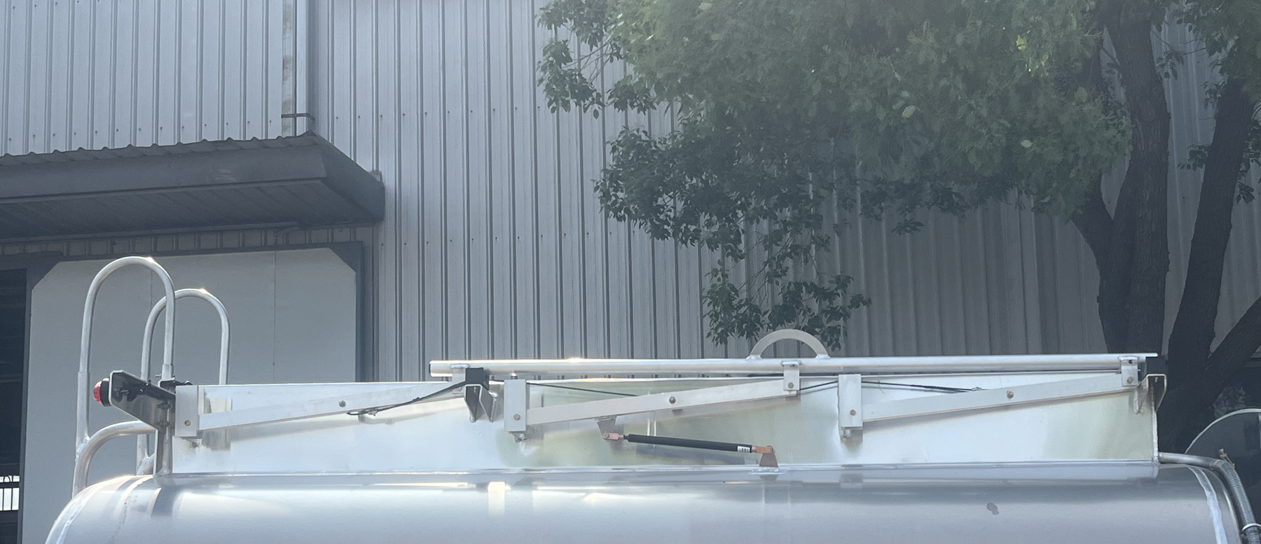 楚勝牌CSC5045GJY6L加油車公告圖片