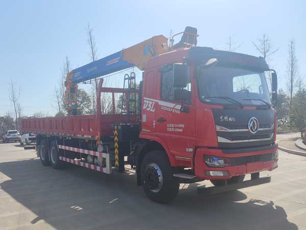 駿通牌JF5241JSQDF12隨車起重運(yùn)輸車