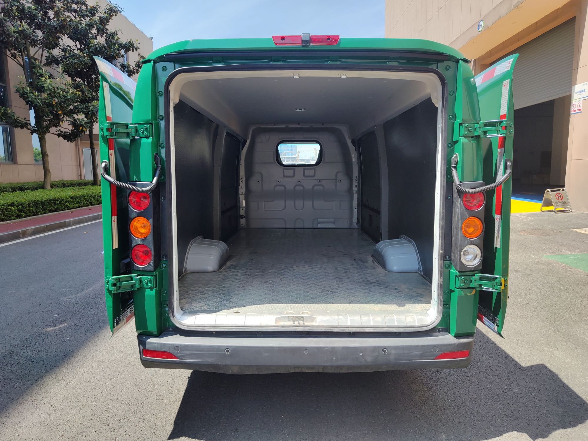 遠程牌DNC5031XYZBEVGR4純電動郵政車公告圖片