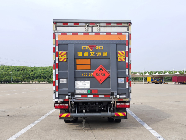 楚勝牌CSC5042XRQ6易燃?xì)怏w廂式運(yùn)輸車公告圖片