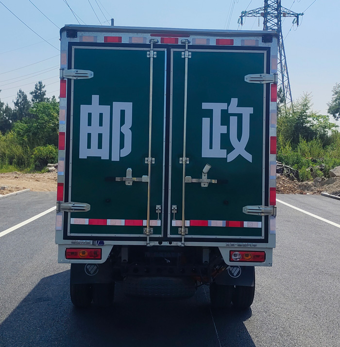 福田牌BJ5032XYZEV3純電動(dòng)郵政車(chē)公告圖片