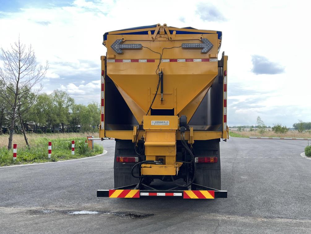 三一牌SYR5255TCXZQ6除雪車(chē)公告圖片