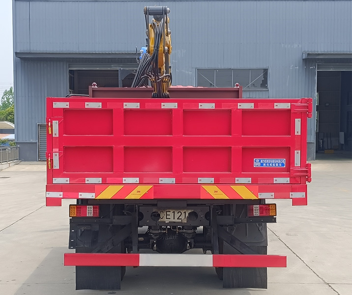 程力威牌CLW5110ZZD6ABL抓斗式垃圾車公告圖片