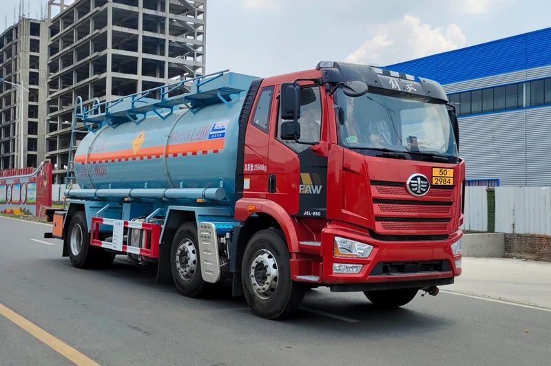 卡特利牌HTT5261GYWCA6氧化性物品罐式運輸車