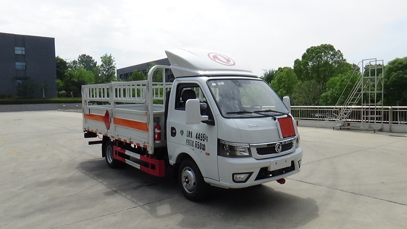 卡特利牌HTT5045TQPEQ6氣瓶運(yùn)輸車