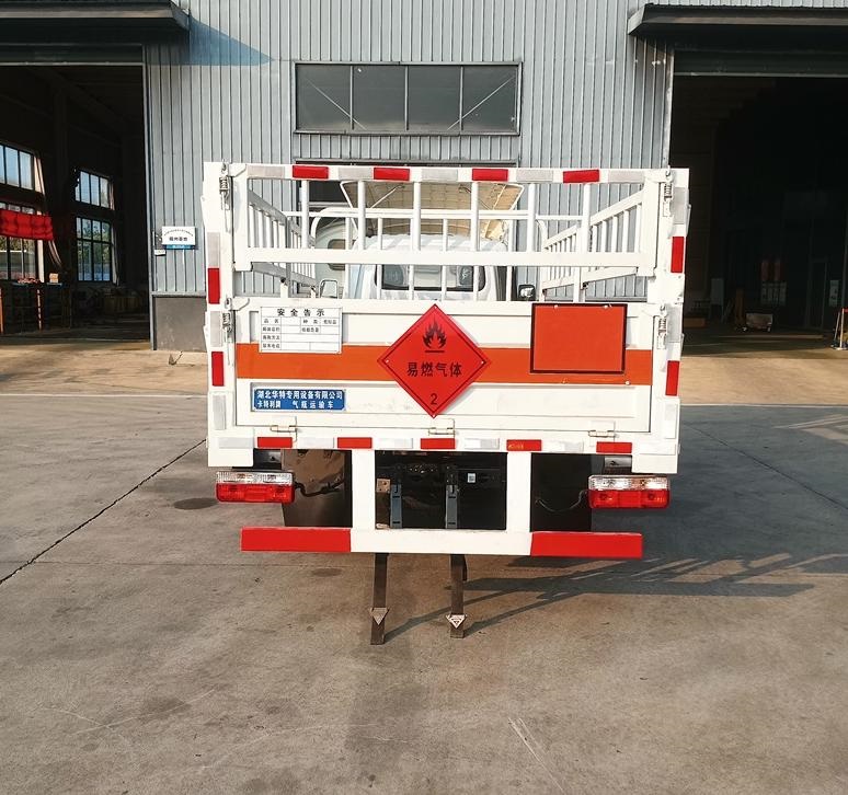 卡特利牌HTT5045TQPEQ6氣瓶運(yùn)輸車公告圖片