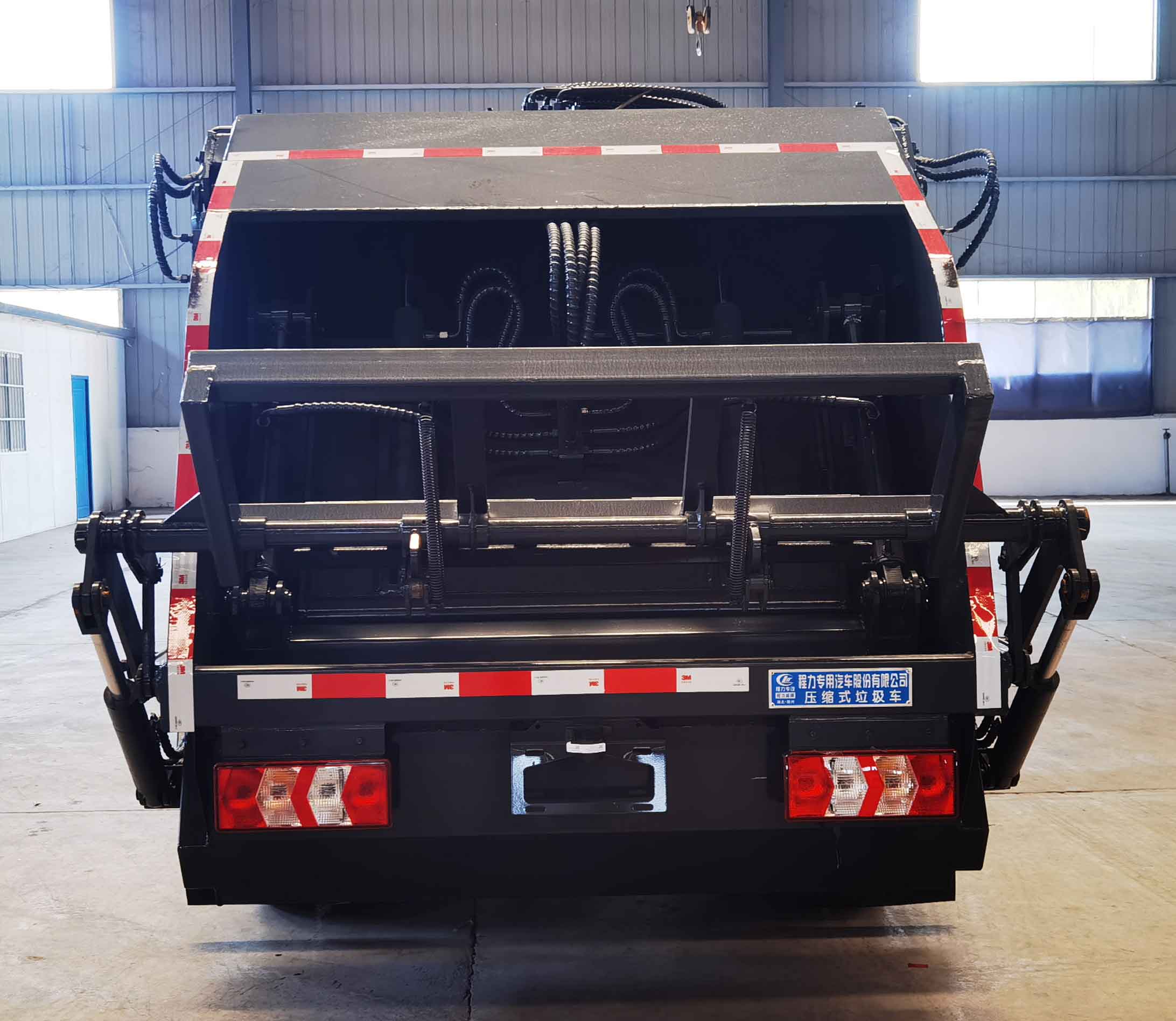 程力威牌CLW5041ZYS6XC壓縮式垃圾車公告圖片