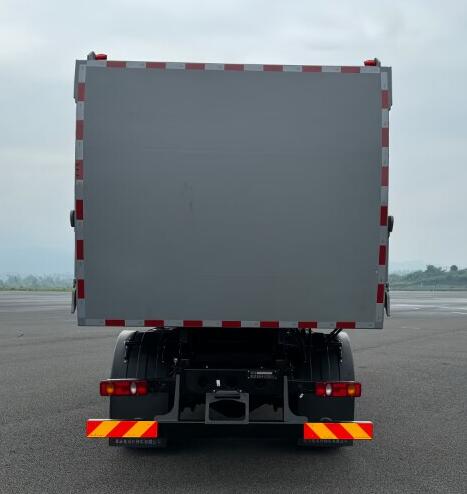 吊裝式垃圾車圖片