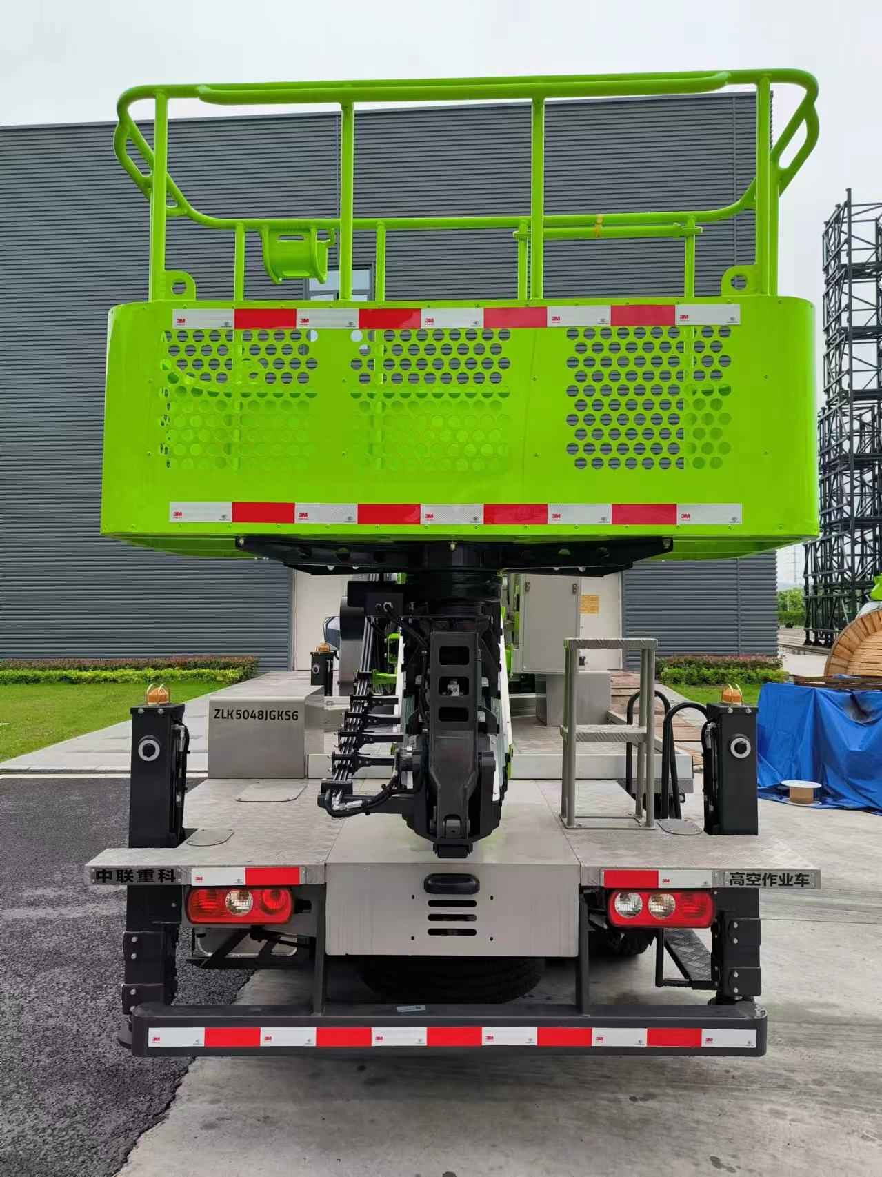 中聯(lián)重科牌ZLK5048JGKS6高空作業(yè)車公告圖片