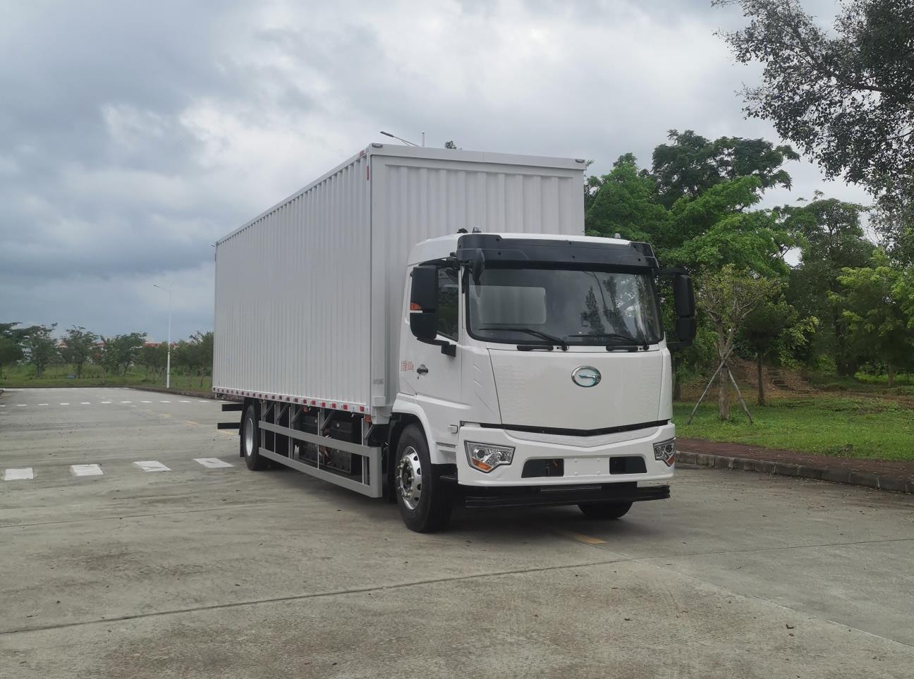 廣汽牌YC5180XYKFHWBEV純電動(dòng)翼開(kāi)啟廂式車(chē)公告圖片