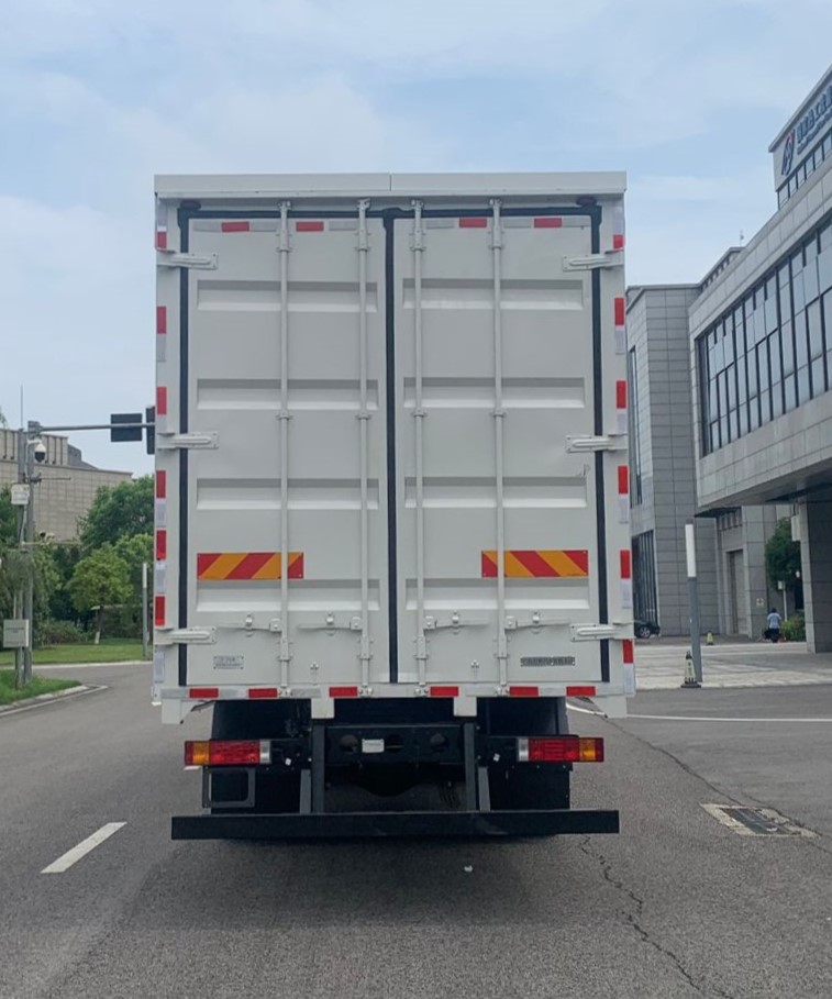 廣汽牌YC5180XYKFHWBEV純電動(dòng)翼開(kāi)啟廂式車(chē)公告圖片