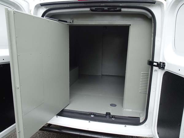 圣路牌SLT5041XYCETBEV-AM純電動(dòng)運(yùn)鈔車公告圖片