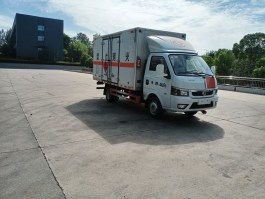 卡特利牌HTT5045XRYEQ6易燃液体厢式运输车