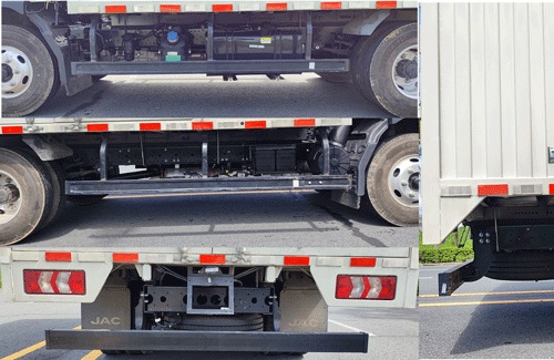 江淮牌HFC5093XXYP31K1C7S廂式運(yùn)輸車(chē)公告圖片