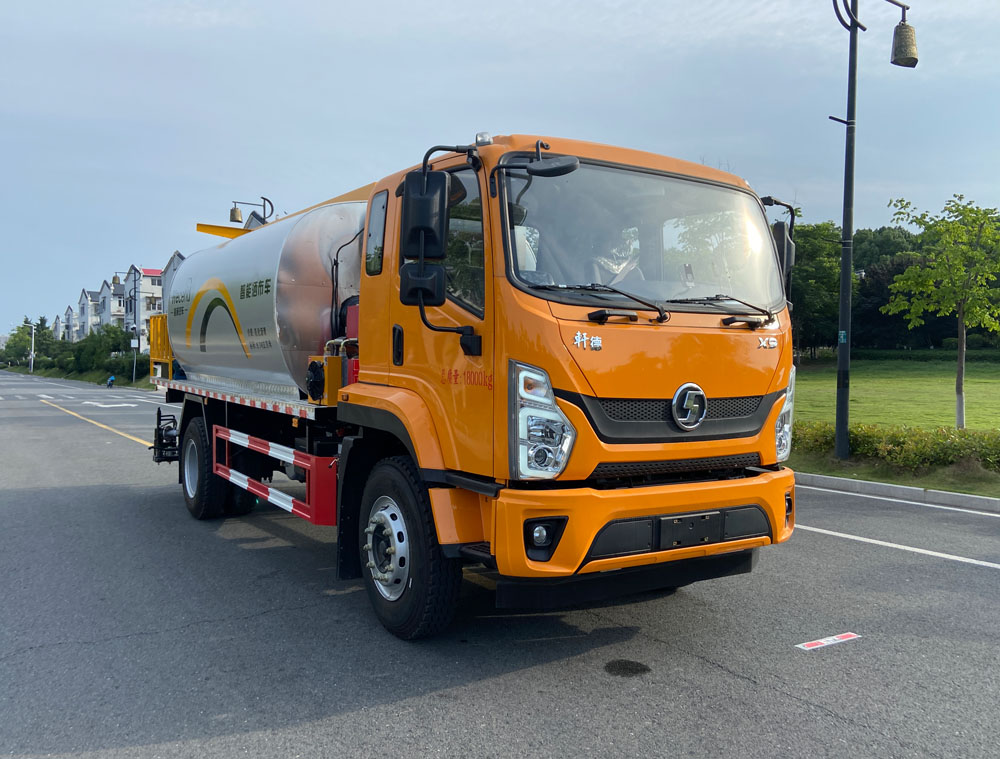 恒誠睿德牌HRD5180GLQS瀝青灑布車