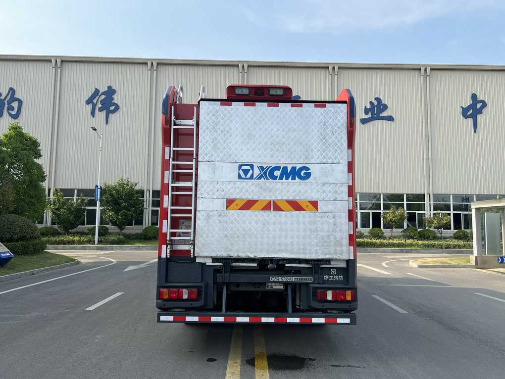 徐工牌XGF5211TPS50F2大流量排水搶險車公告圖片