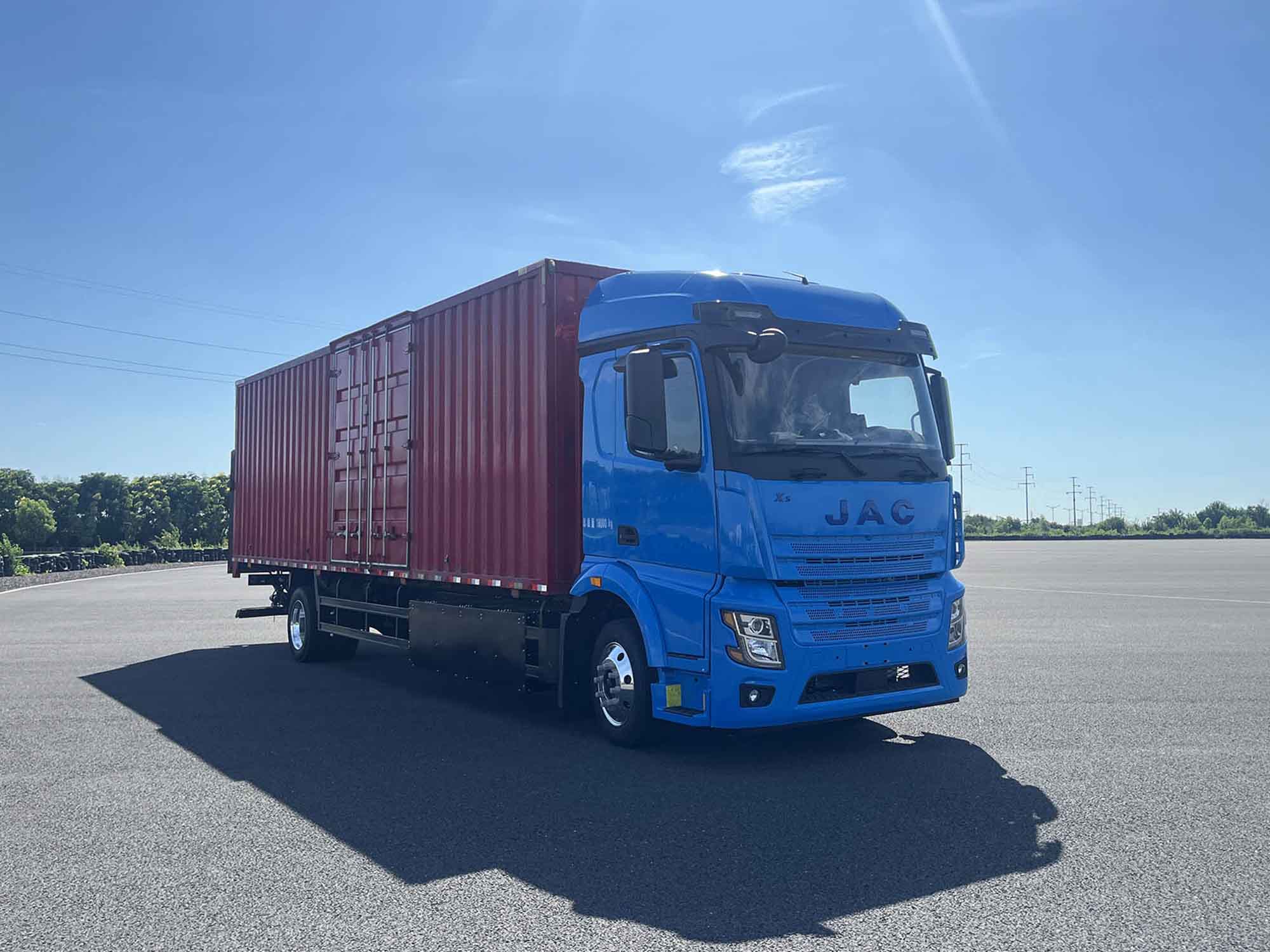 江淮牌HFC5184XXYEV01純電動(dòng)廂式運(yùn)輸車公告圖片