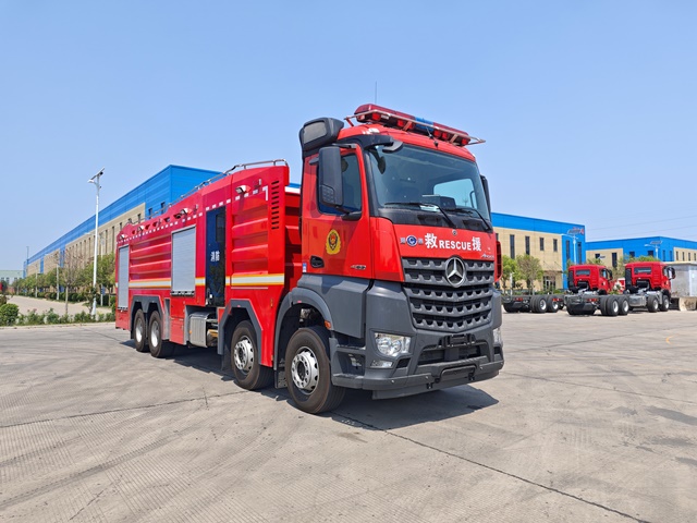 RT5381GXFSG180/B6型水罐消防車圖片