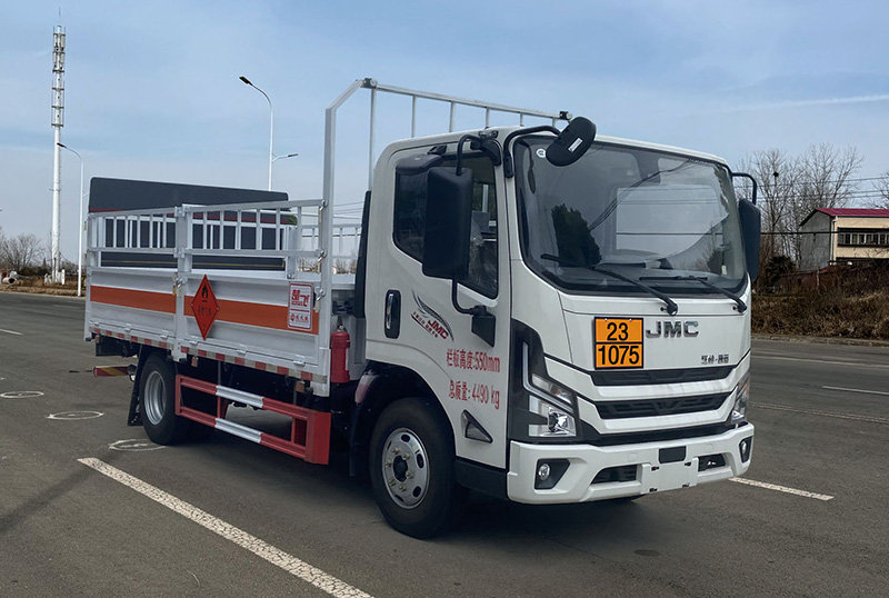 CLQ5042TQP6JX型氣瓶運(yùn)輸車圖片