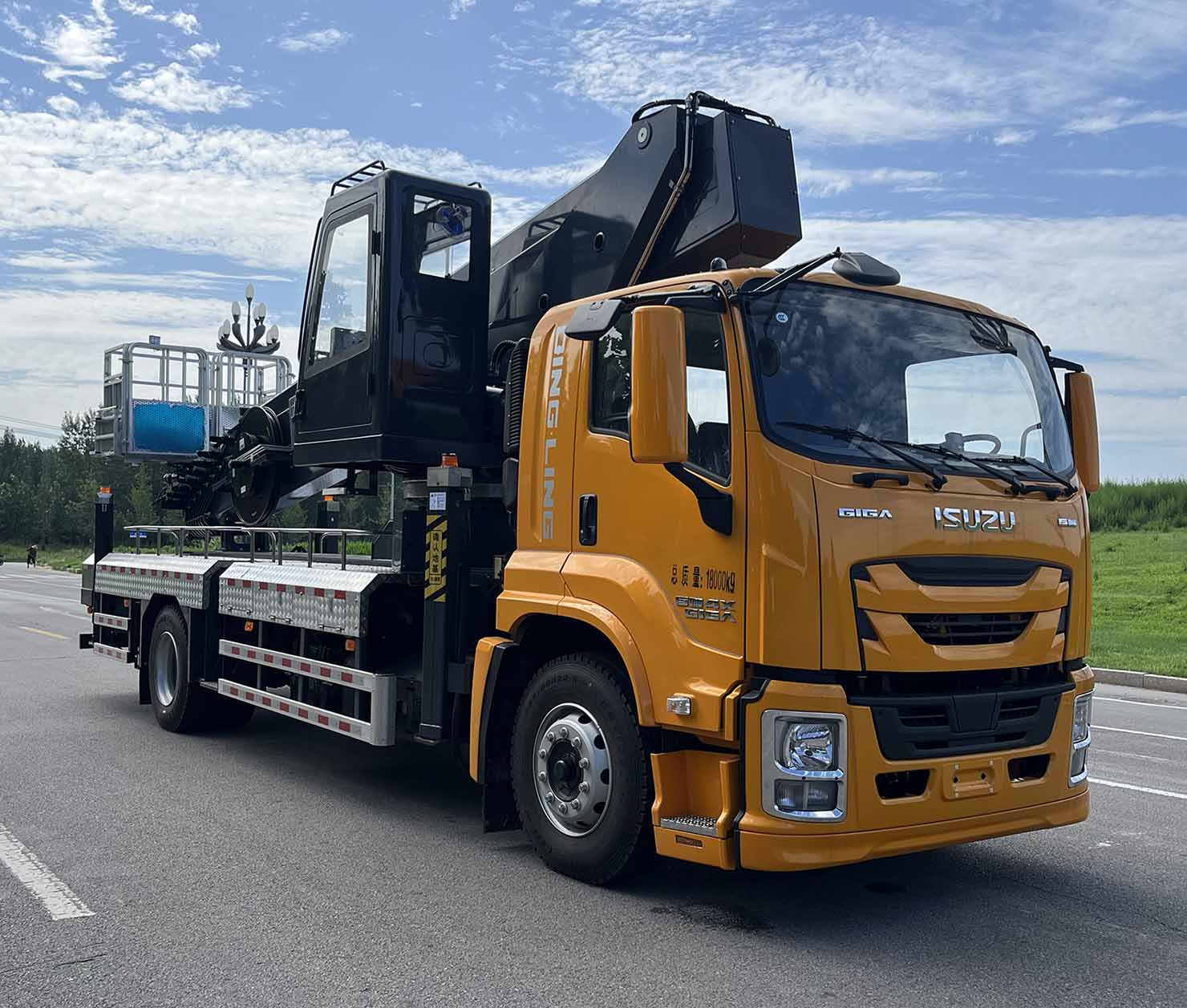 邁德盛牌YAD5181JGKQL6高空作業(yè)車