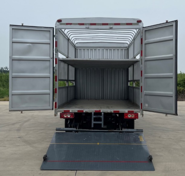 福田牌BJ5045CCYEVZ5純電動(dòng)倉柵式運(yùn)輸車公告圖片