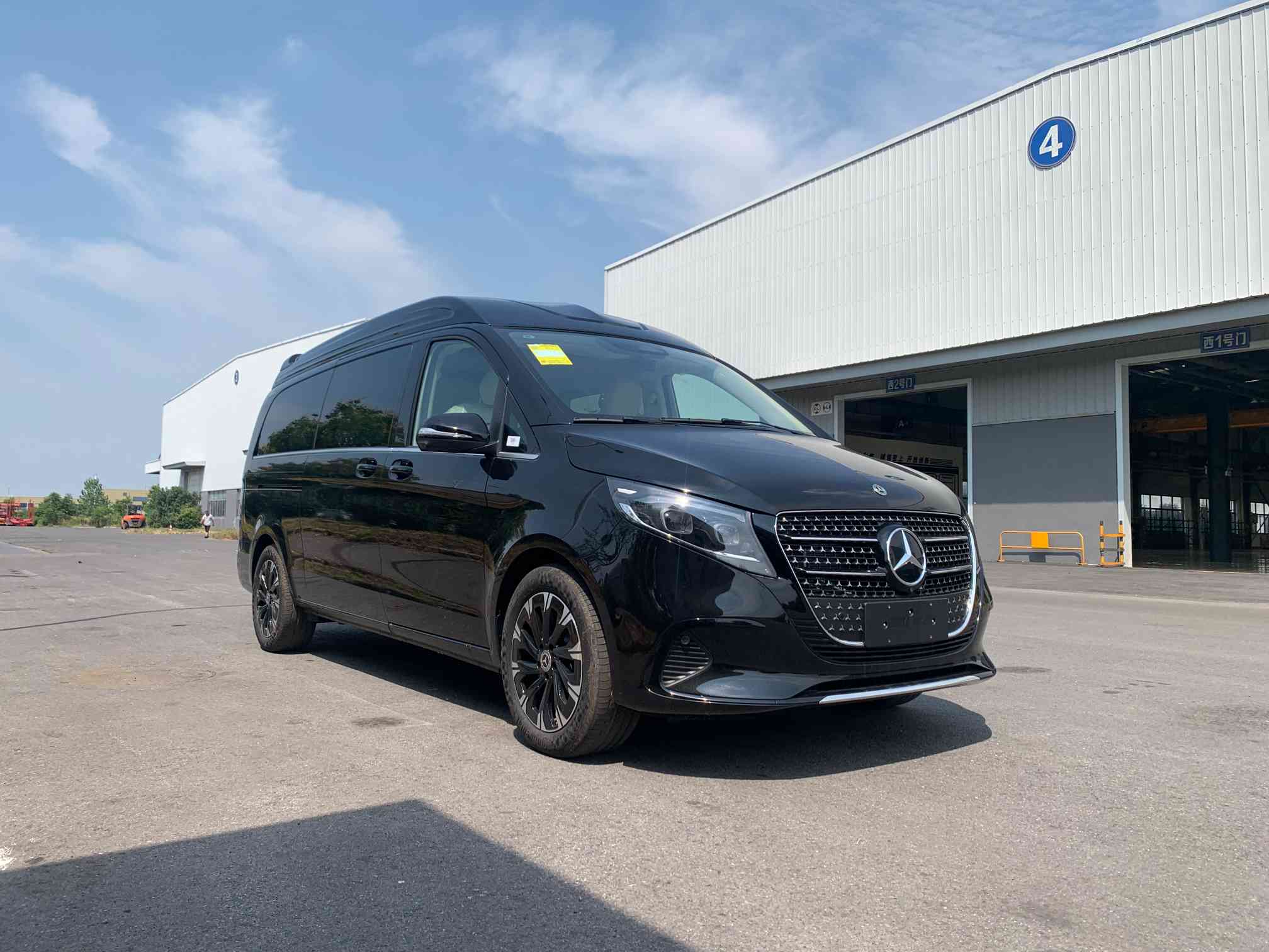 恒信致遠(yuǎn)牌CHX5035XSWH商務(wù)車公告圖片